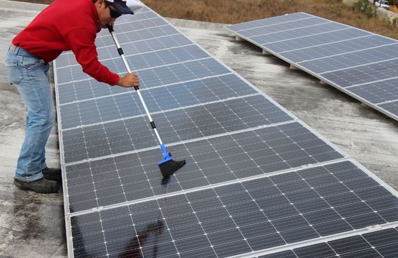 solar panel cleaning 